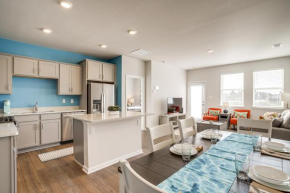 Millville Townhome with Pool Access and Beach Shuttle!
